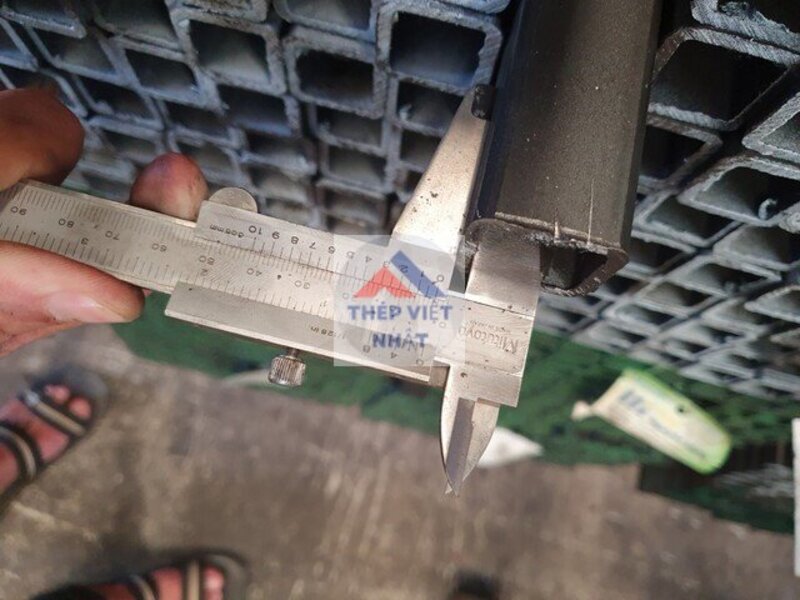 THÉP HỘP 40X40 DẦY 3,5MM/ 3,5LY/ 3,5LITHÉP HỘP 40X40 DẦY 3,5MM/ 3,5LY/ 3,5LI