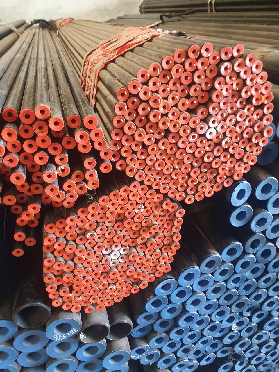 THÉP ỐNG ĐEN PHI 31