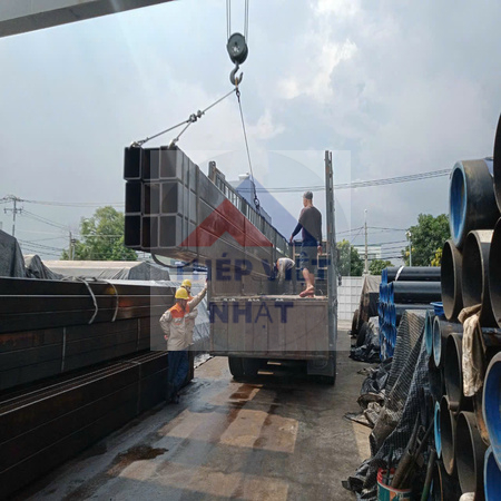 THÉP HỘP CHỮ NHẬT 200X250X5MM/ THÉP HỘP 200X250X5LY